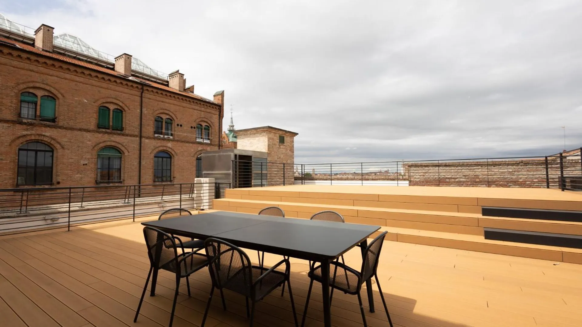 Venice Penthouse - Loft With Canal View Italy