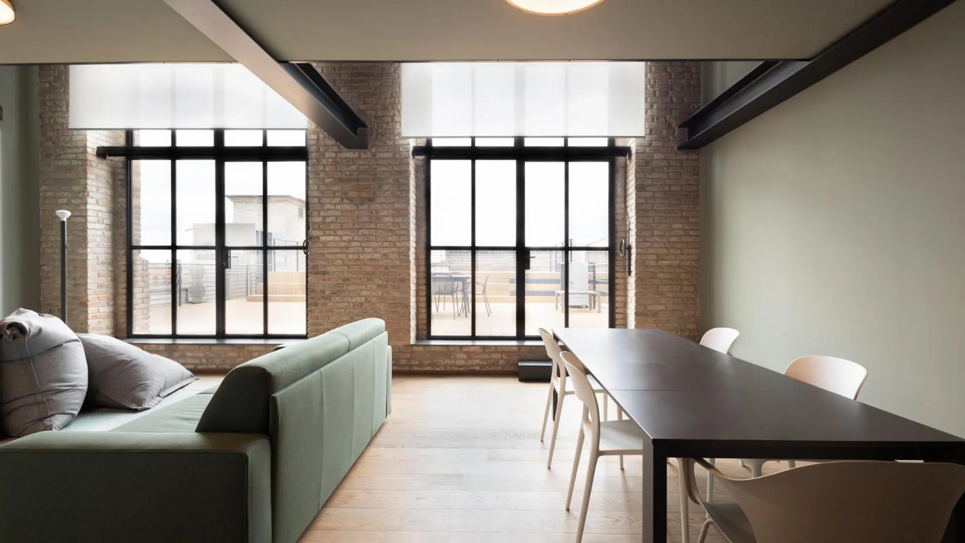 Venice Penthouse - Loft With Canal View